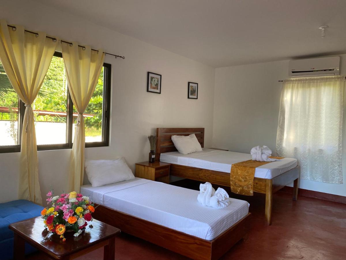 Tongatok Cliff Resort Mambajao Buitenkant foto