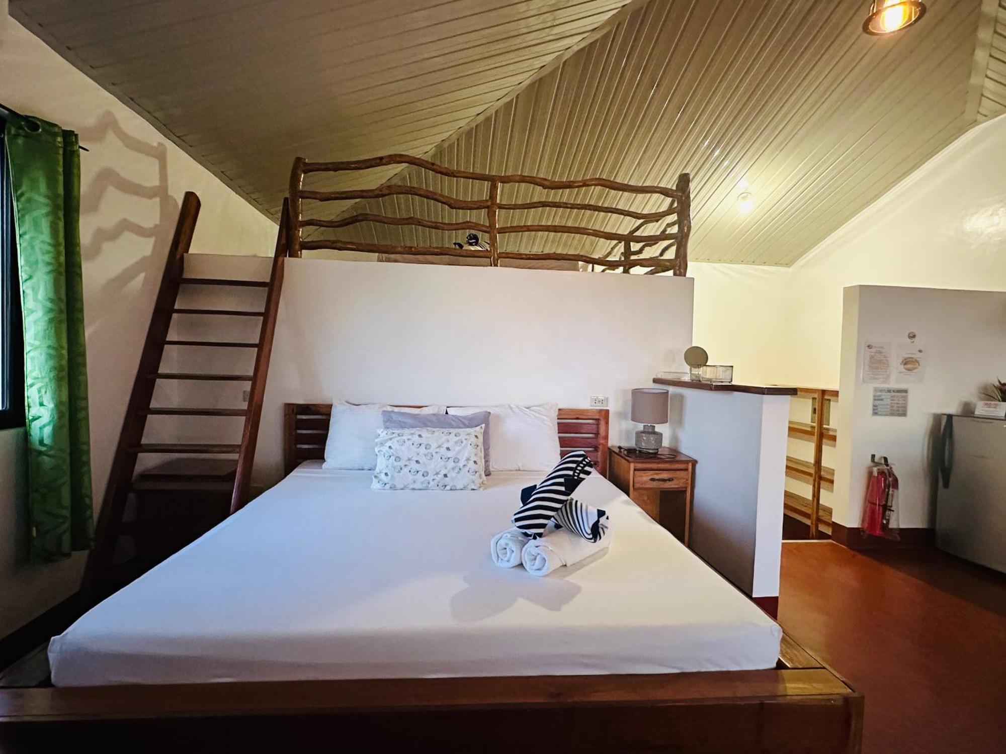 Tongatok Cliff Resort Mambajao Buitenkant foto