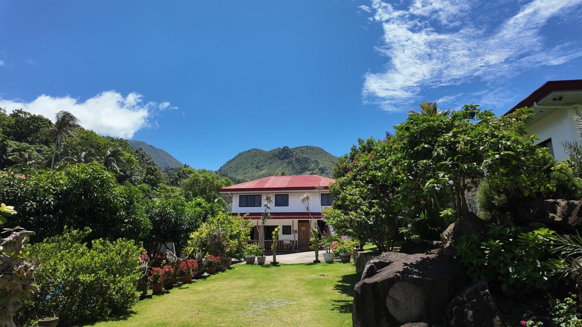Tongatok Cliff Resort Mambajao Buitenkant foto