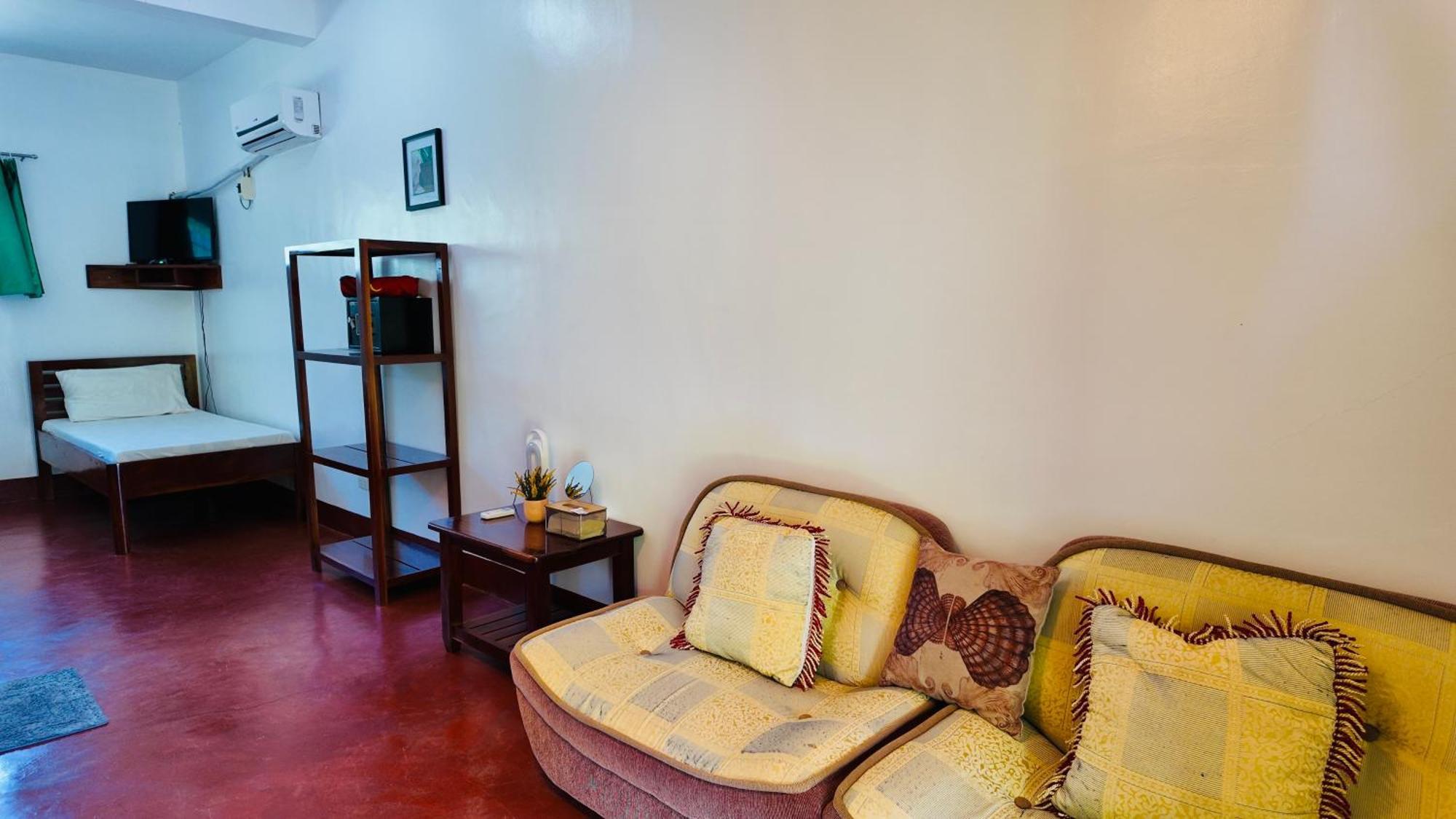 Tongatok Cliff Resort Mambajao Buitenkant foto